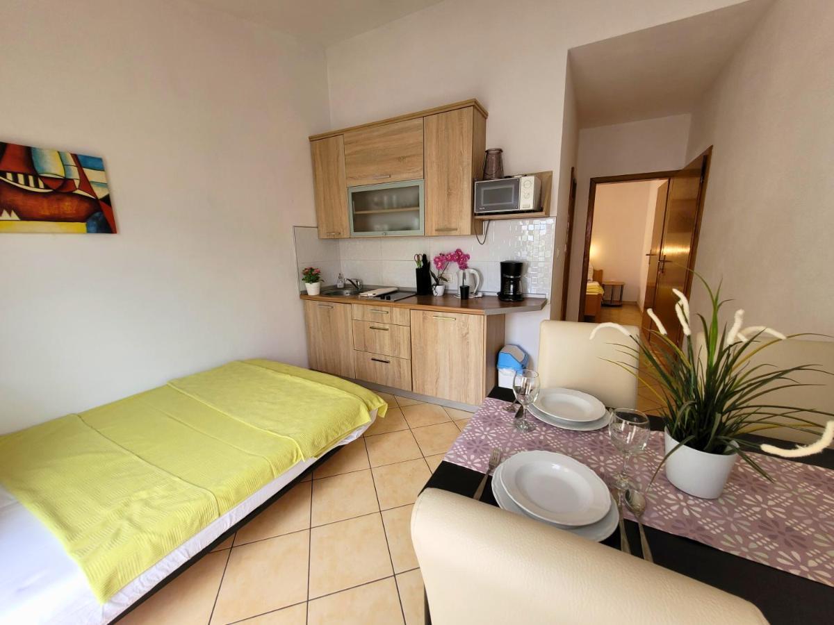 Apartment Jelena Vir Eksteriør billede