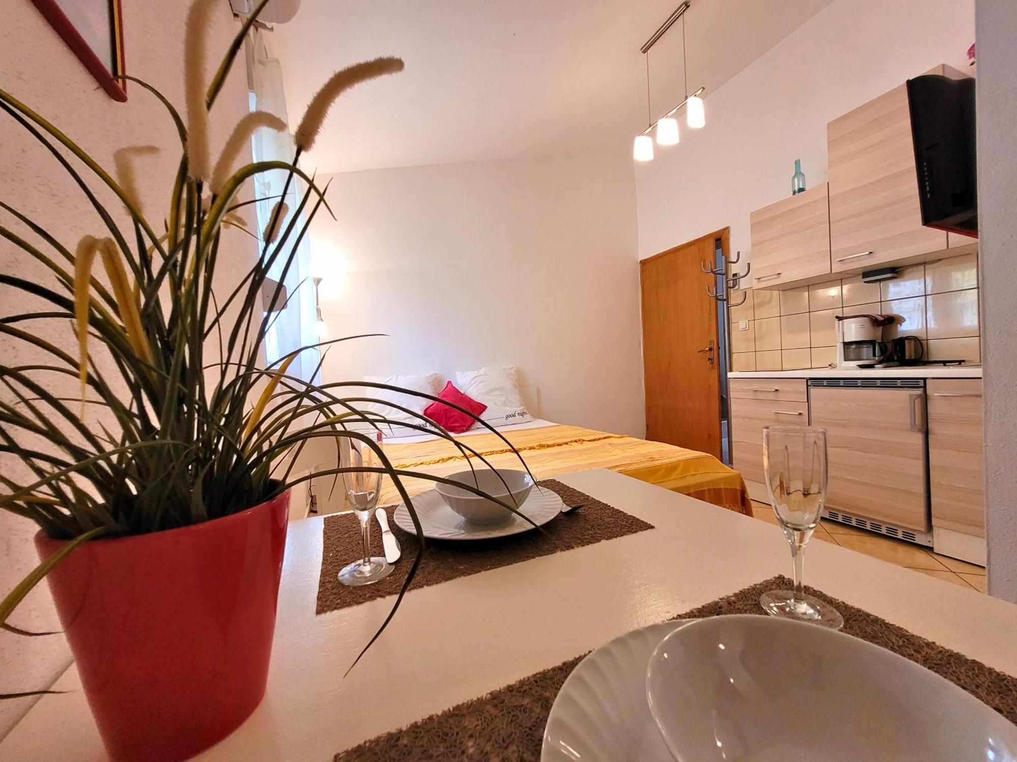 Apartment Jelena Vir Eksteriør billede